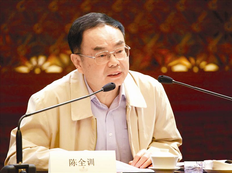 2011中国有色金属工业峰会·企业文化论坛于在内蒙古满洲里举办。国务院参事、中国有色金属工业协会会长陈全训出席会议并讲话，并就以下三点认识与大家交流。一、推进企业文化与管理的深度融合,提升企业管理水平。二、推进企业创新文化建设,打造企业核心竞争力。三、推进企业诚信道德文化建设,勇敢承担社会责任。陈会长还指出，改革开放30多年,中国的有色企业在实践中探索,在探索中创新,为中国的经济腾飞做出了不可磨灭的贡献。企业文化作为软实力之一,对于提升企业管理水平,提升企业核心竞争力,积极履行社会责任等方面发挥了不可替代作用。华体会（中国）一站式服务平台长期致力于推动企业文化建设的工作,在理论研究、实践创新等方面做了大量卓有成效的工作,特别是连续召开了几届企业文化论坛,产生了广泛的社会影响。希望大家努力把有色企业文化建设推进到一个新阶段,为促进有色企业又好又快发展,建设有色金属工业强国做出新的更大贡献!
