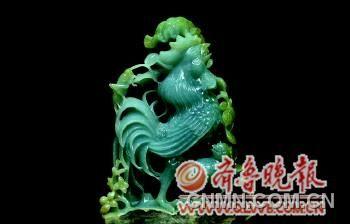 缅甸老坑糯种俏色巧雕翡翠玉鸡摆件